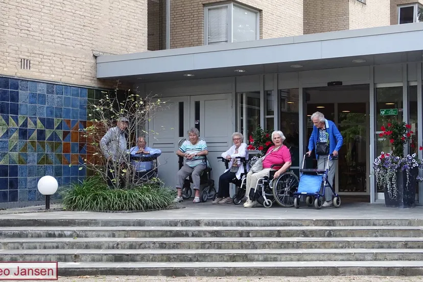 de biesdel velp met de paardentram van het geldersch vierspan door velp 2018 08 23 1