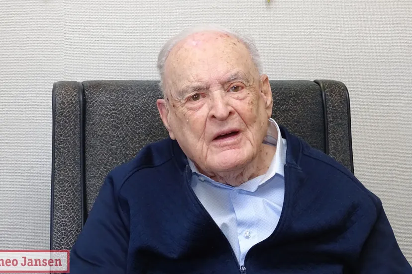 de heer van elst uit velp viert zijn 100ste verjaardag 3