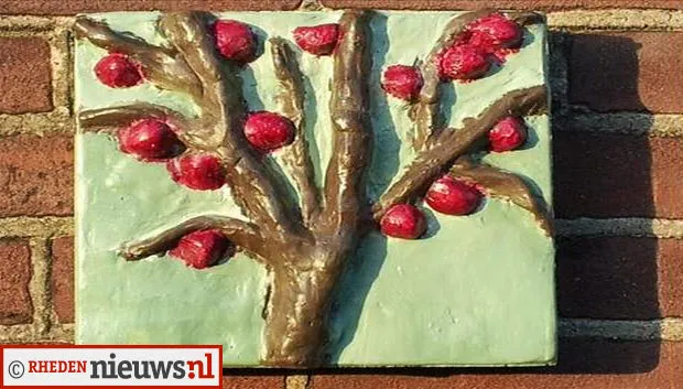 dmc233x20drkyefkabd4a0178 gevelsteen