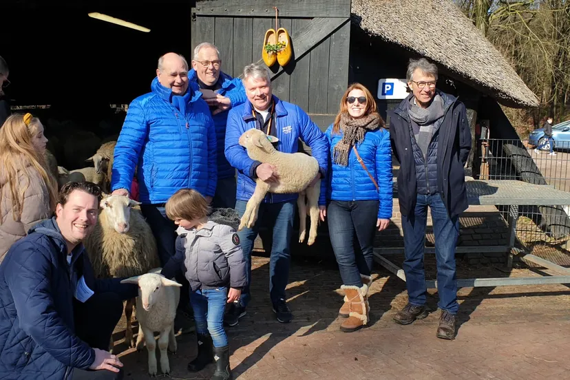 e4571cd5 db95 4d1f a6a3 24ba74e2511a