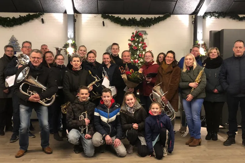 edgar lutke 25 jaar bij wilhelmina spankeren manuela sleking arends