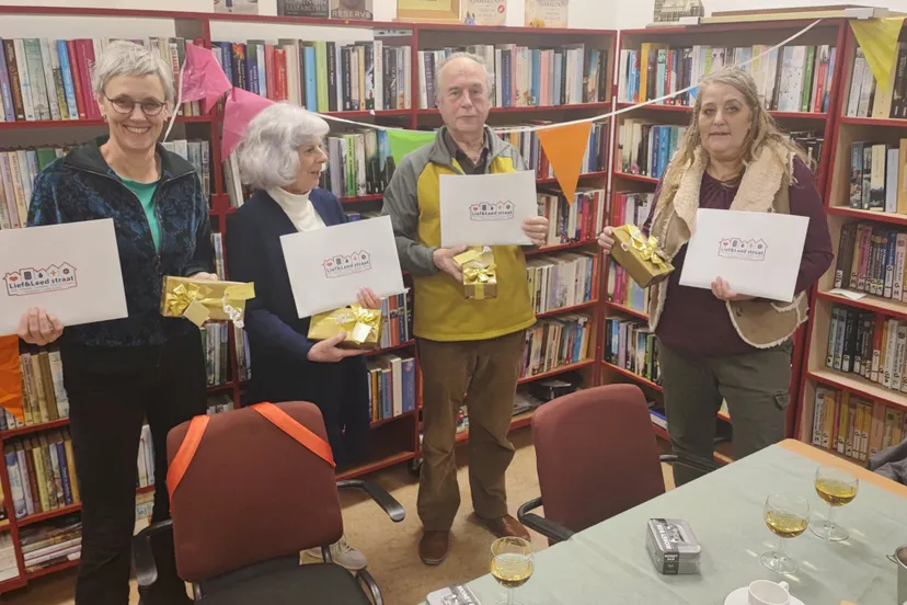 eerste gangmakers nemen lief en leedpotjes in ontvangst