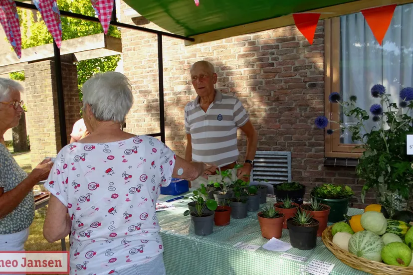 eerste van 10 kerkmarkten dieren nu van start 2022 07 15 7
