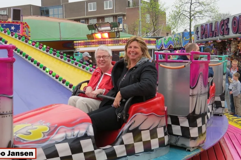 eewuvu9osert3rz8kmbberuxn 2014 04 04 vlashofplein kermis 015