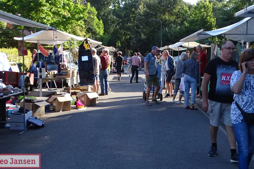 eindelijk weer een kofferbakverkoop en curiosamarkt in ellecom 2022 1