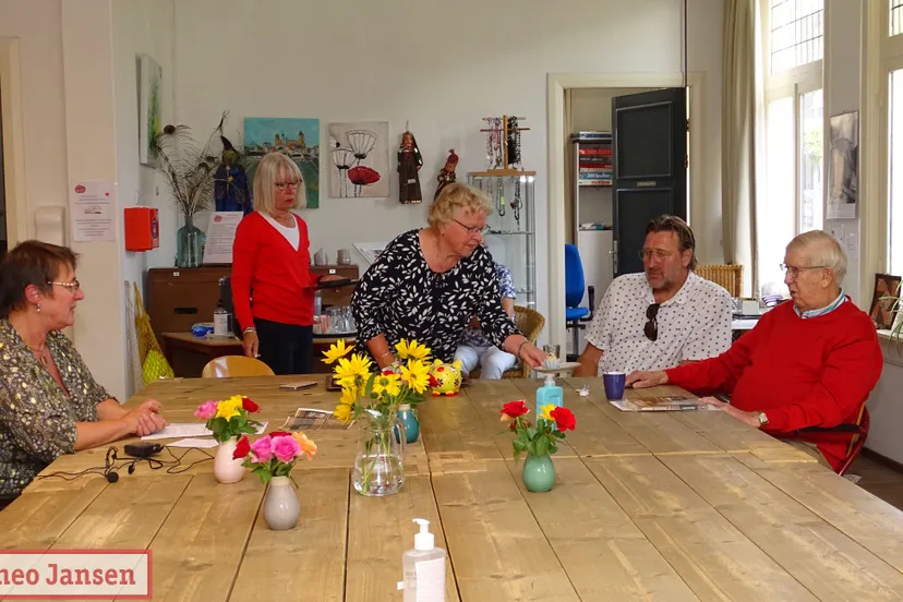 evacuatiebroche uitgereikt in ons raadhuis te velp 24 09 2020 0