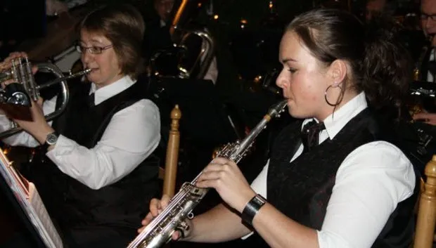 fcds84f03fs6iurioiwssmebk img2114