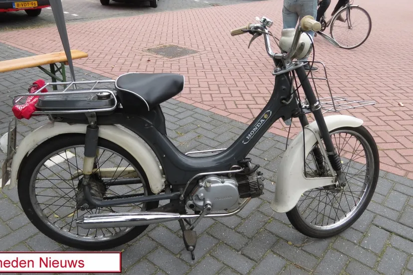 fe94h61epklannrz97fgkgcsa 2014 09 14 velp stationsplein stationsemplacement 002