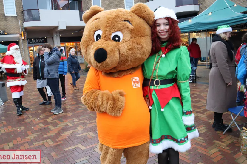 feestelijke familiedag op winkelcentrum dieren tijdens kerstfeestival 2023 1