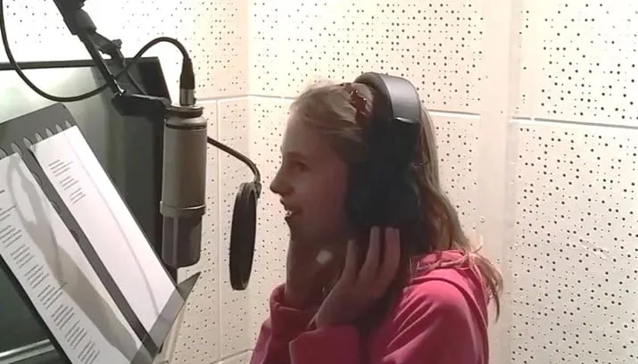 foto julia sarah gbel monkau