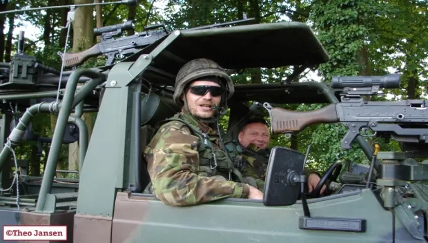 g0hmqk0q618bspvzpeaiujnrw 2013 08 19 militaire oefening gemeentewerf velp rheden 162