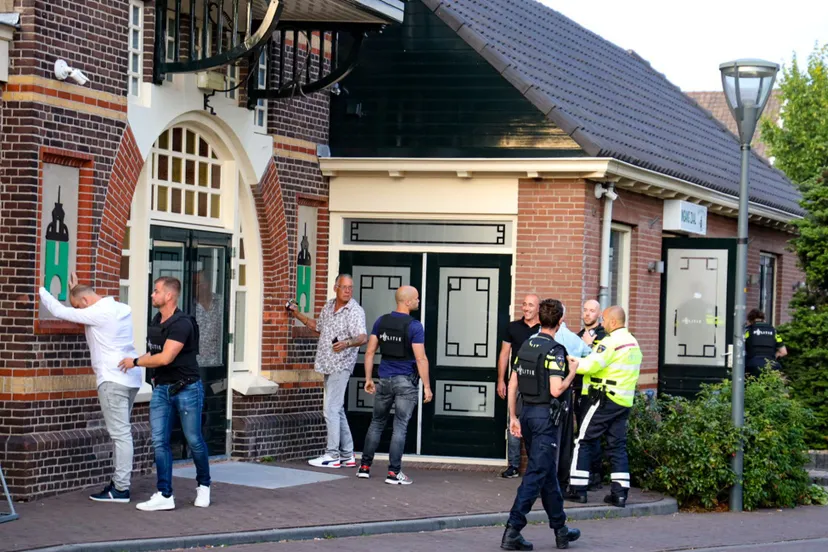 gasten bruiloftsfeest allemaal gefouilleerd bij partycentrum ons huis rheden 2022 07 08 persbureau heitink 0