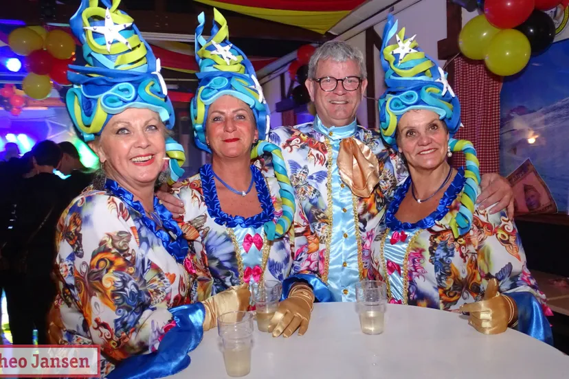 gekostumeerd bal cv de narrenkap 02 03 2019 15