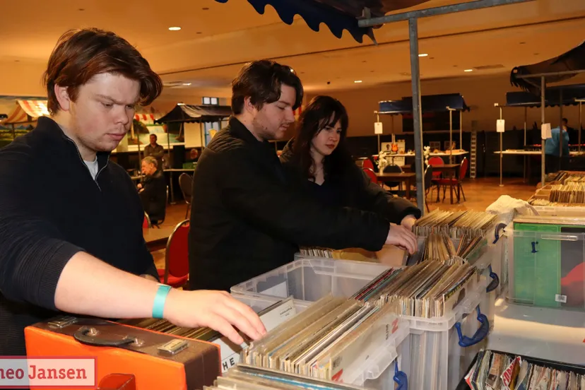 geslaagde muziekmarkt in zalencentrum theothorne 24 02 2024 1