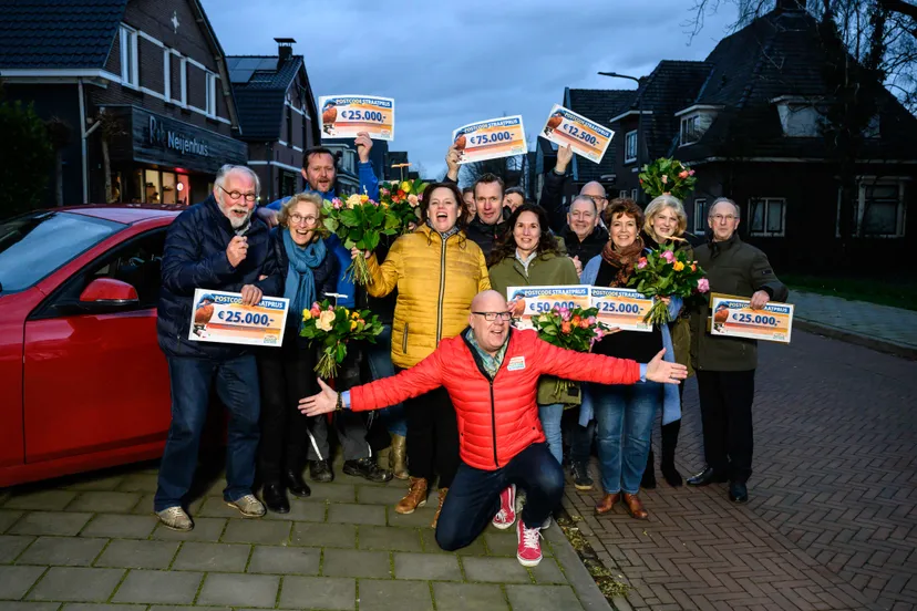groot feest bij de postcodestraatprijs in rheden postcodeloterij