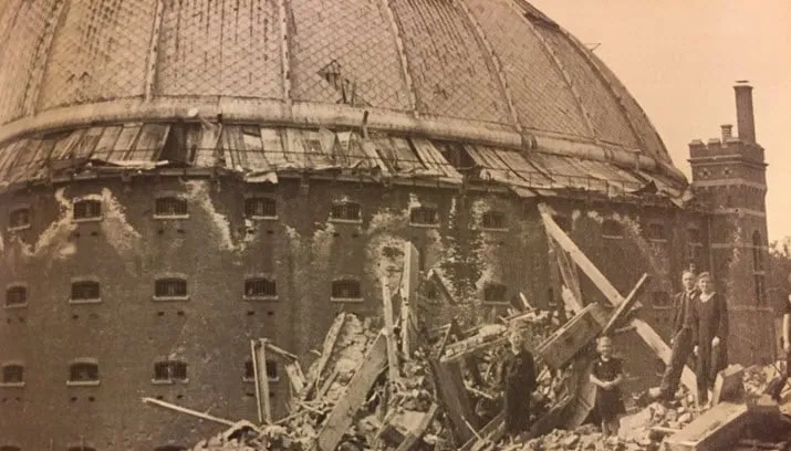 grote koepel in puin comit koepel40 45