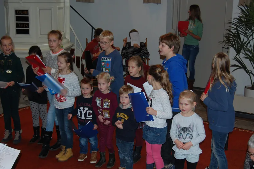 h12nb51jgoz4dpc2o8wn0kwf1 kerstmusical kerst brengt vrienden 2