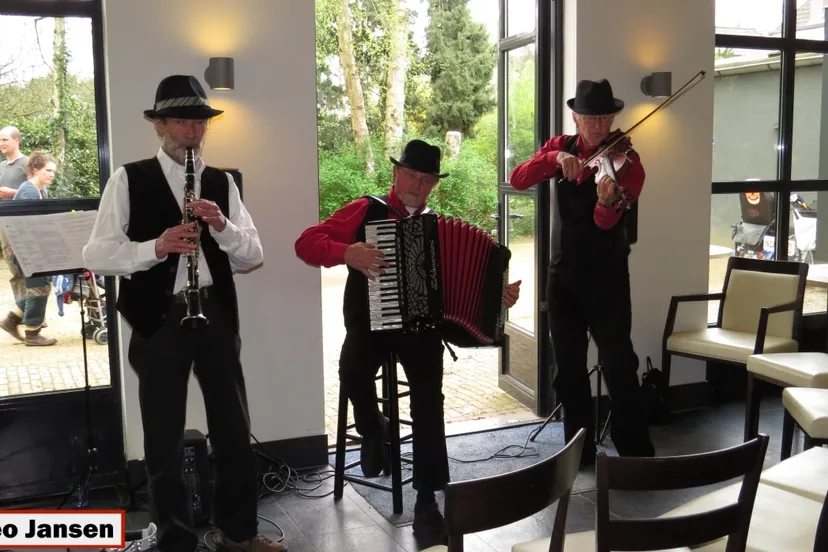 h2p6isj2yb4ofmuqkjujxn5cx 2014 04 06 di mechaje klezmerband 009