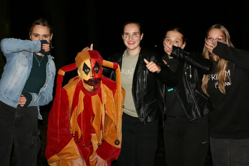 halloween velp cv de narrenkap