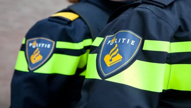 hbjgavhpw82ooyriseibh4hry politieuniform 2014