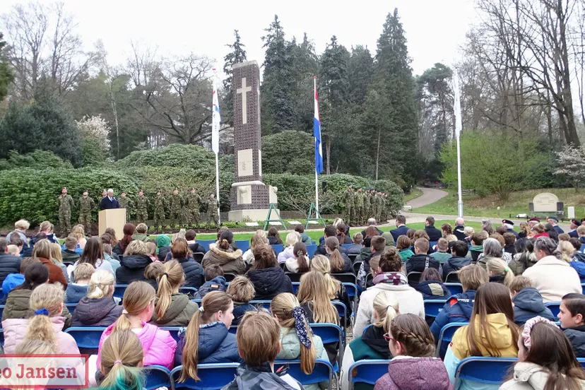 herdenking op begraafplaats heiderust en gedenkpark rheden 2023 1 1