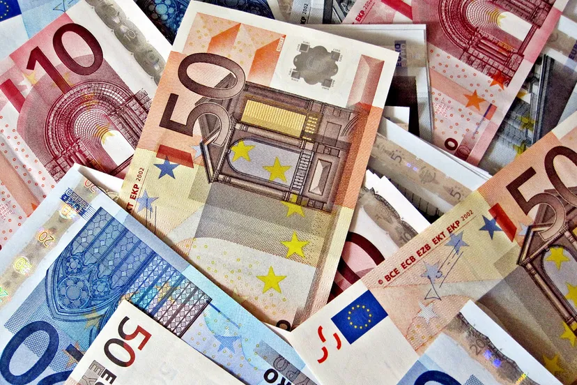 images of money via fotercom