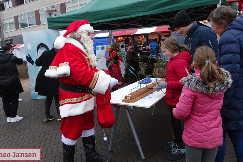 kerstmarkt in anton pieck sfeer in het winkelcentrum van dieren 10