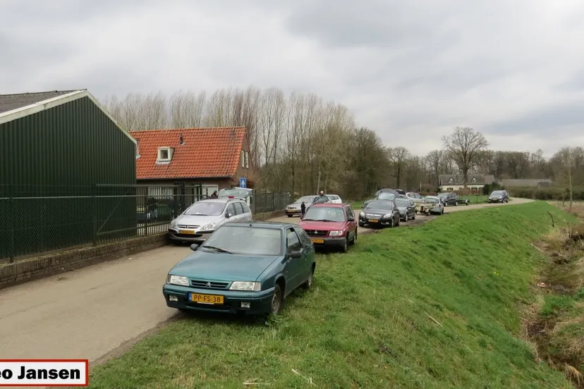 kj6y0jrjzyh69kerz16ph1xvx 2014 03 22 gratis compost001