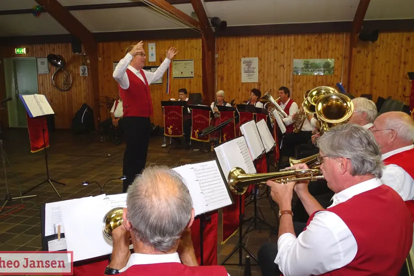koffieconcert drum en showfanfare mr hm van der zandt met egelnderkapel ede 2019 1