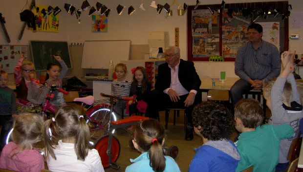 kr0eyze2vby8ekp2s85ldcwdx fredericusschool elsenaar