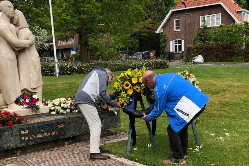 kranslegging rhedens dorpsbelang