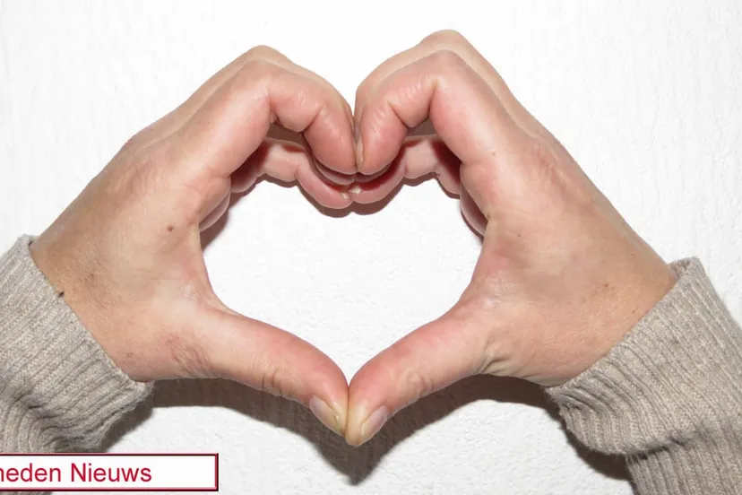 m33onlbj1pdfs30pjvf1u180g 2014 12 04 handen met een hart 003