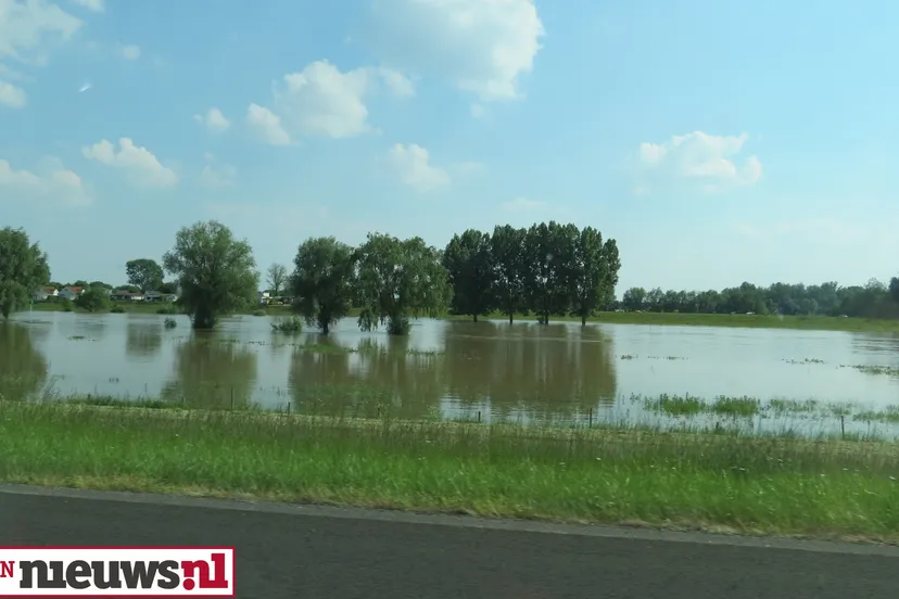 mij48o6emknwwxflfjunozmhd hoogwater004