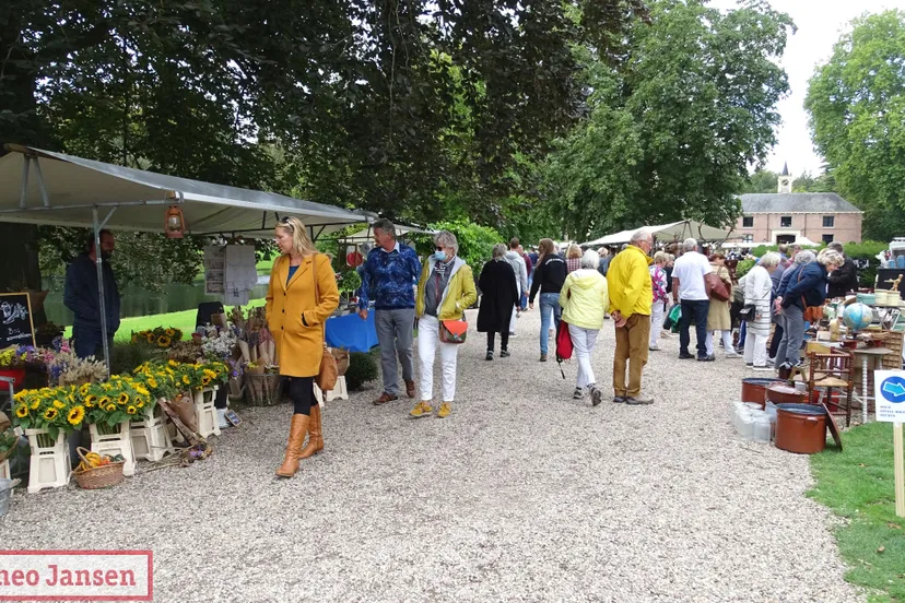 montmartre markt bij kasteel rosendael 2020 09 06 0