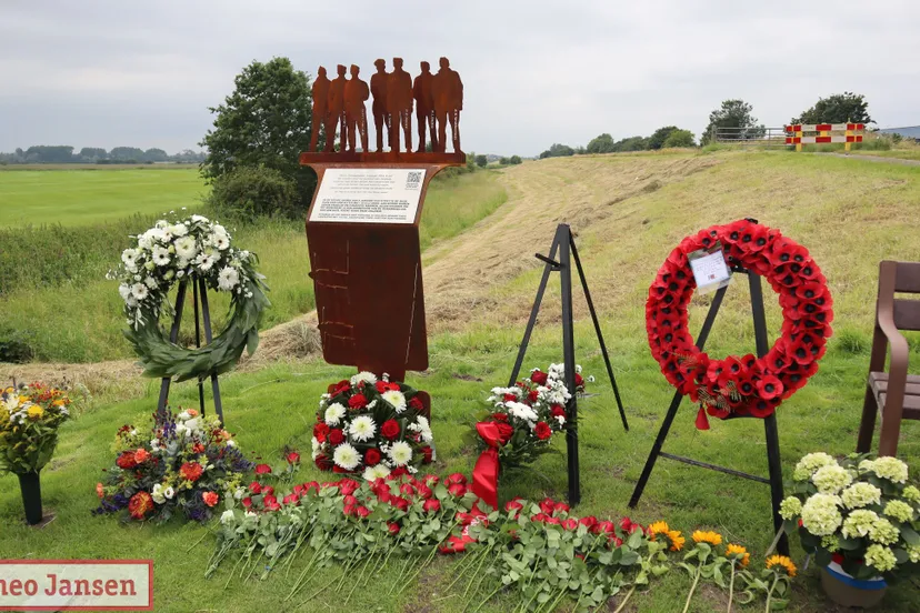 monument voor omgekomen bemanning van lancaster onthuld in velp 21 06 2024 1
