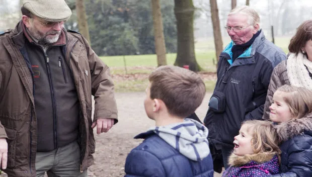 mrlmbakv3r9mgsvdgwzm60dm5 opa oma wandeling foto ton rottengarter 2