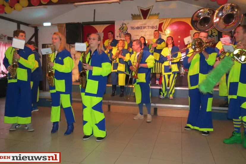 mtcaizg9ef7rslynpxwy3lq3s 2014 01 1midwinterblazen narrenhuus001