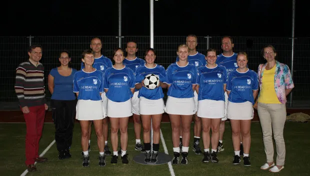 n411omzzoxk6fmlen0j5w0x22 foto the read shop nieuwe sponsor rheko 4