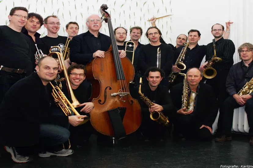 ndws408x872jyou2wfln63y11 foto guus tangelder bigband 2008