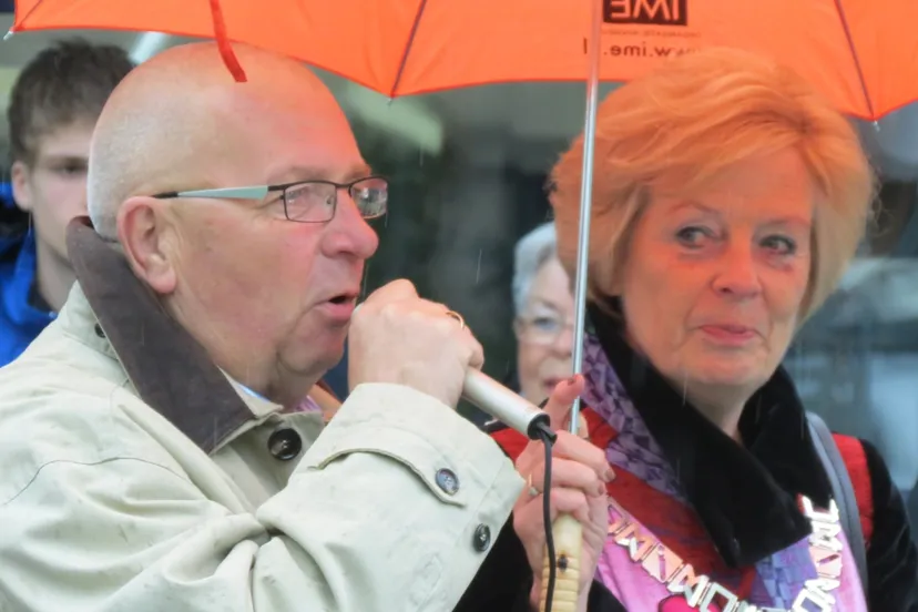 ne084sguoght2insp5vdfx6ew 2014 05 10 start oranjefeesten rheden 003