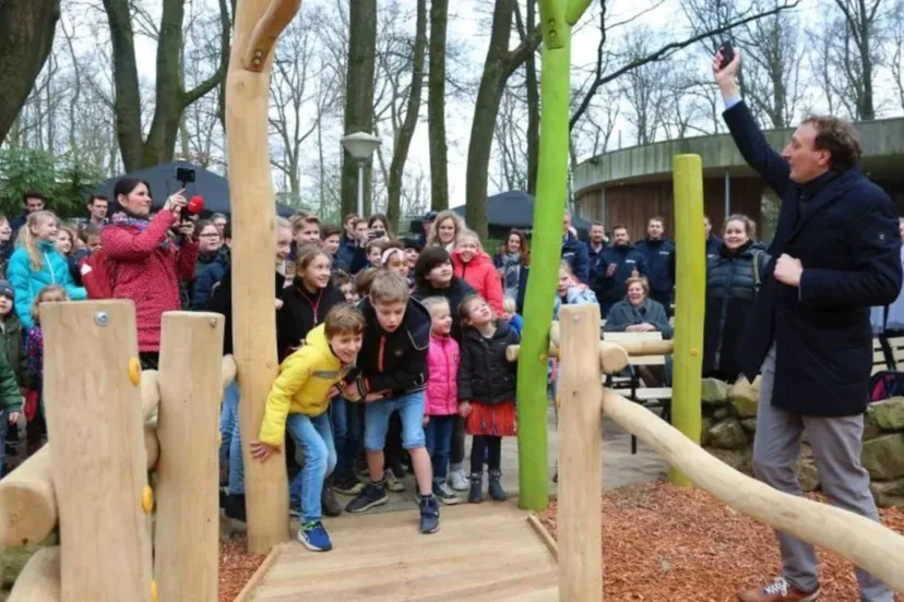 nieuwe buitenspeeltuin burgers zoo