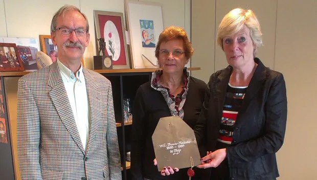 nu4v451c84y25a8qog579jidt overhandiging leien