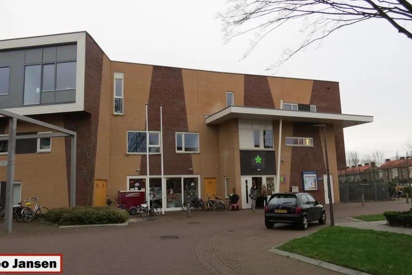 oka8t50s8d8cafr1u0p0xhv8c de poort 2