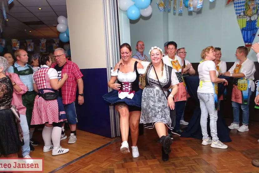 oktoberfest cv de deurdauwers weer druk bezocht 2023 1