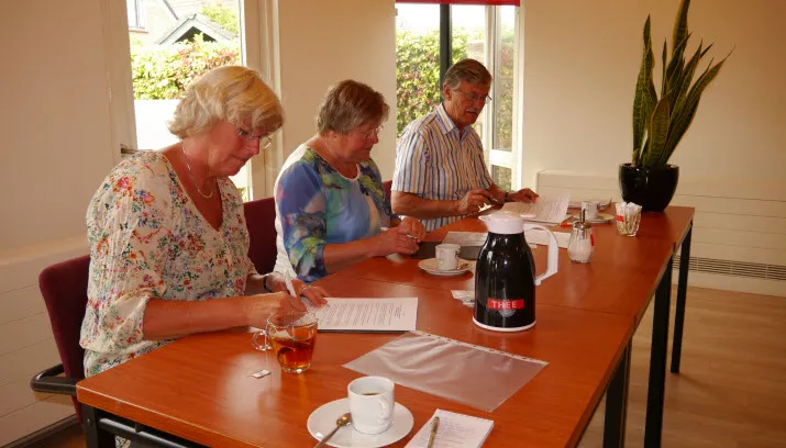 ondertekening contract dorpshuis