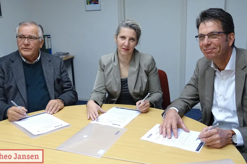 ondertekening prestatieovereenkomst hvrvivaregemeente rheden 3