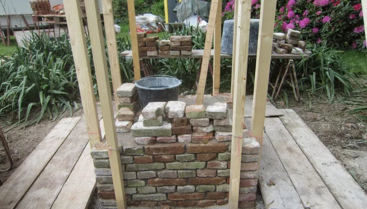 opbouw gerestaureerde monument