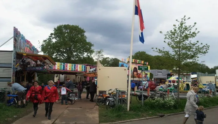 oranjefeest laag soeren