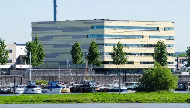 ou6s3jj3si9unsr7q26ioo7h1 nieuwe gebouw gelders archief 1