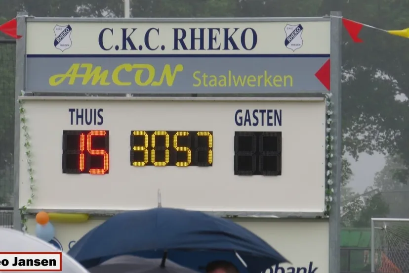 oy89o82nmpge3esxp6tgcpzaf 2014 05 10 onthulling scorebord rheko 53 jaar 006